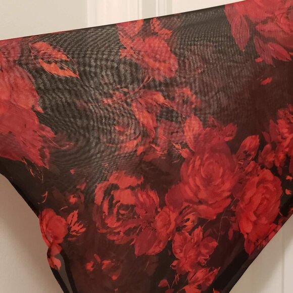 Black & Red Floral Georgette w/ Boat Neck & Cinch waist Knee length sheer sleeve - Picture 6 of 7